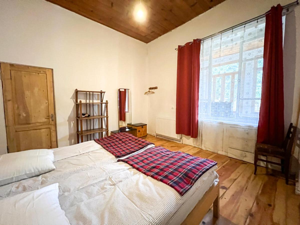Guest House Svan-Ski Mestia Exterior photo